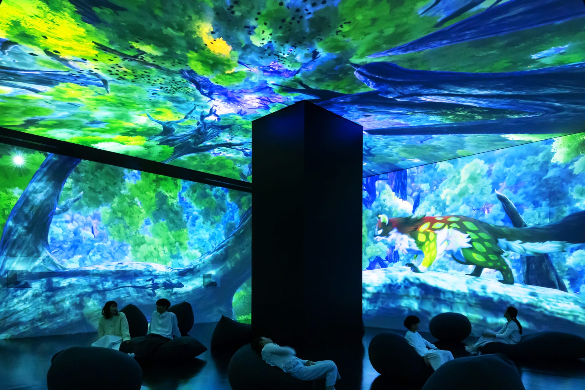 ワンダリア横浜の展示