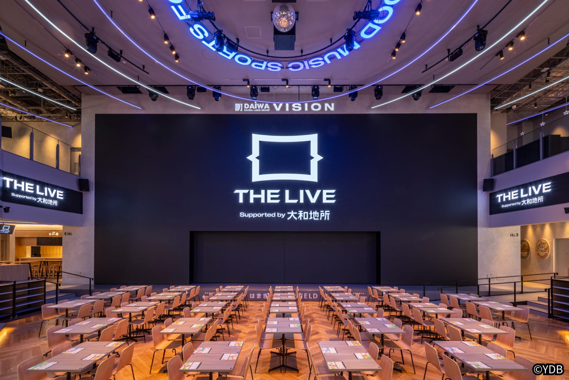 THE LIVE Supported by 大和地所の場内